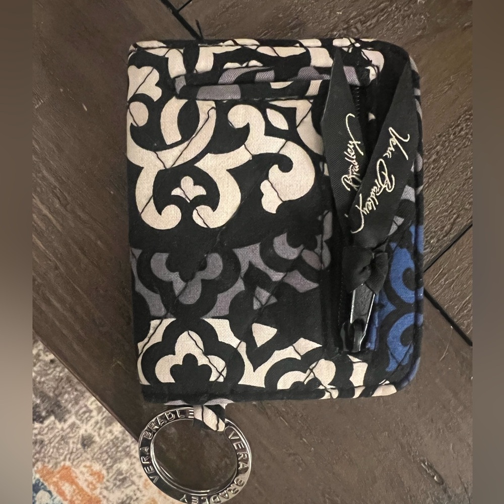 Small Black and White Vera Bradley Wallet Keychain